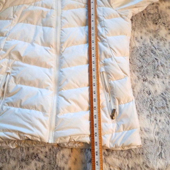 White Columbia puffer, Small, hood with faux fur - Picture 4 of 8